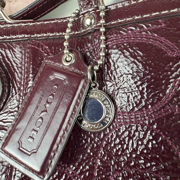**SOLD** COACH Madison Oxblood Patent Leather Signature C Frame Satchel - Picture 6 of 14